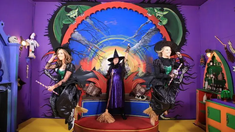 The Happy Halloween Experience